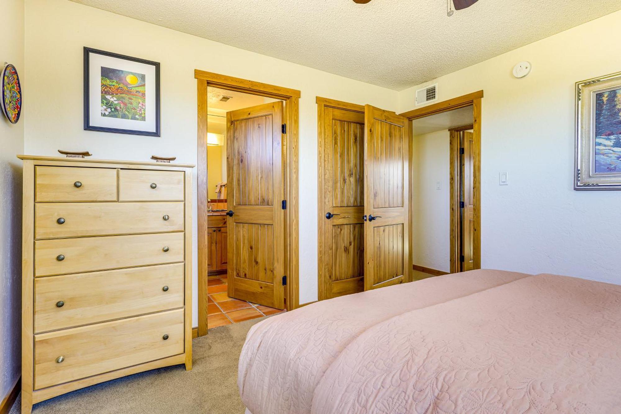 Bright Santa Fe Condo 30 Min From Ski Basin! Exterior photo