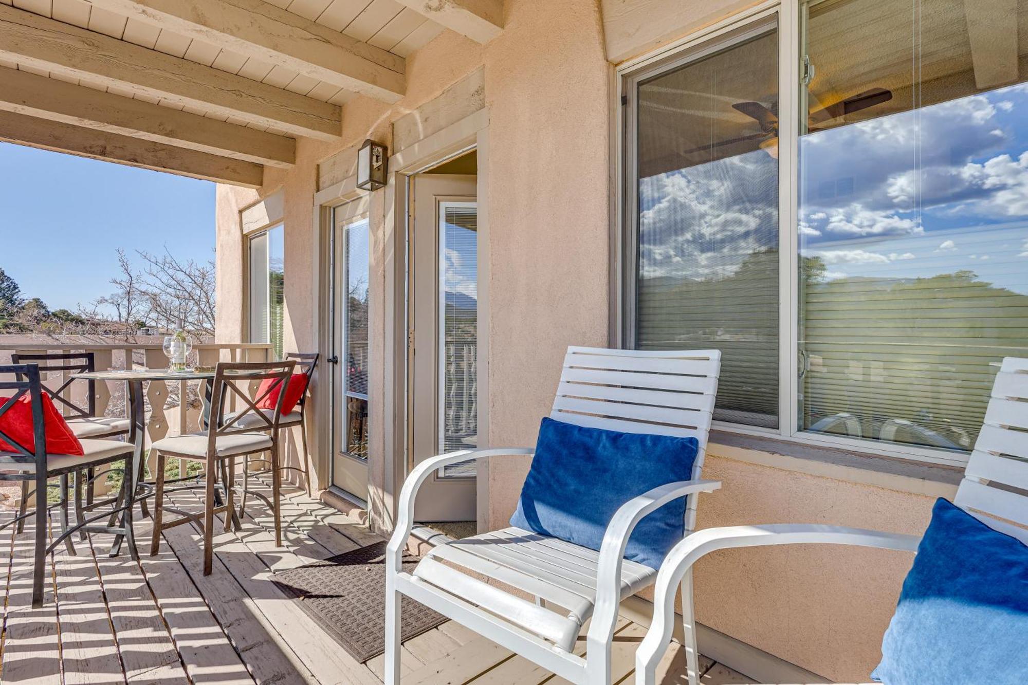 Bright Santa Fe Condo 30 Min From Ski Basin! Exterior photo