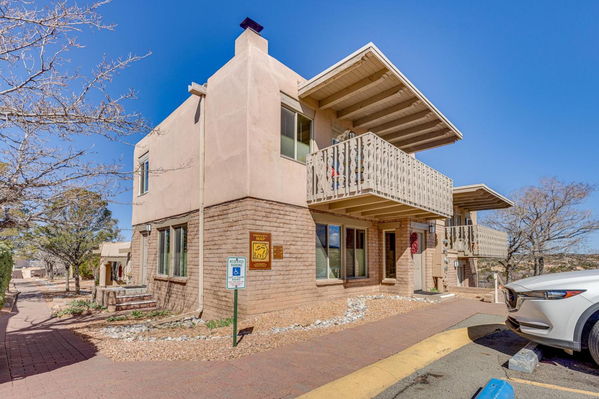 Bright Santa Fe Condo 30 Min From Ski Basin! Exterior photo